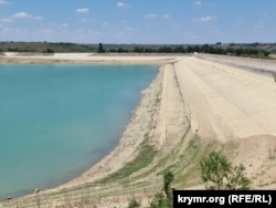 Відхід дзеркала води від греблі Білогірського водосховища, 10 червня 2024 року