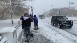 Niyə qar yağan kimi Bakı iflic olur? – "Korrupsiyadan şübhələnmək olar"